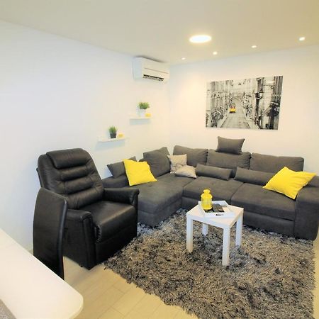 Apartment Pia Šibenik Екстериор снимка